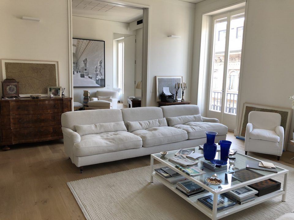 white bespoke sofa by Scandaletti
