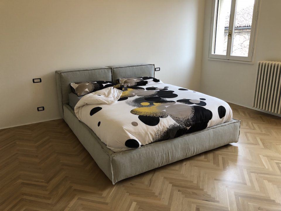 custom fabric bed Soft by Scandaletti