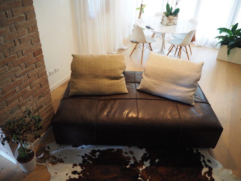 Modern custom leather sofa Thai