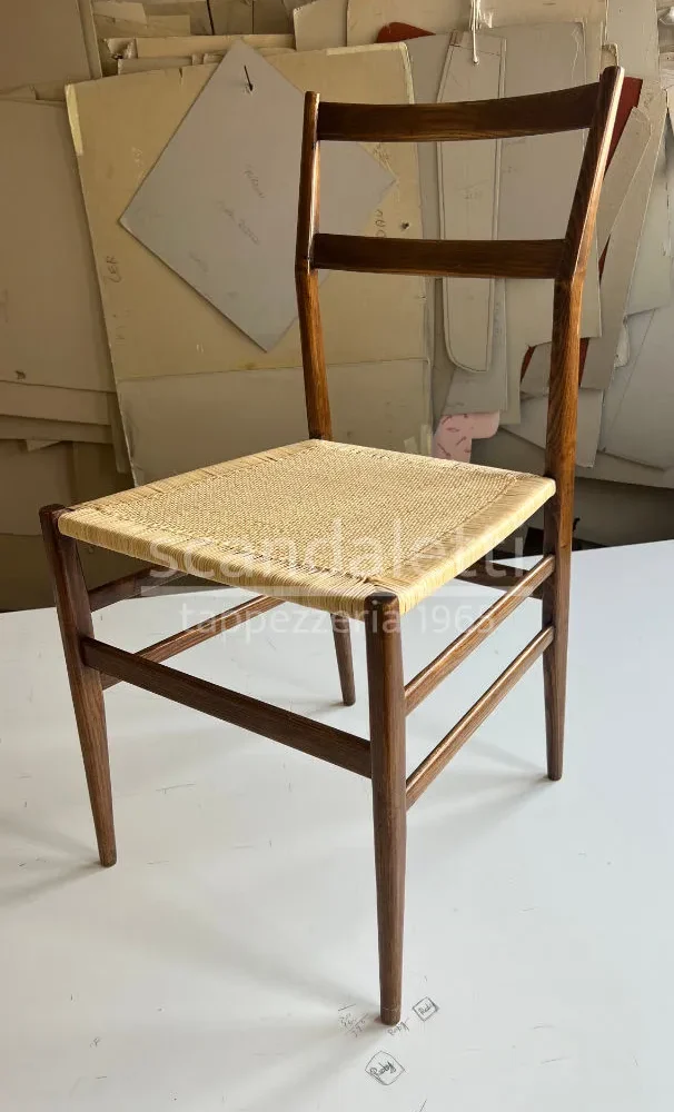 Cassina_superleggera_restauro_1 Restauro Cassina superleggera Scandaletti Tappezzeria Padova Italy