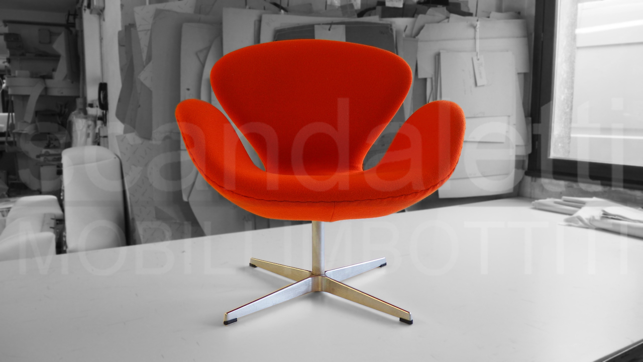 Fritz Hansen poltroncina Mod. Swan restauro Scandaletti