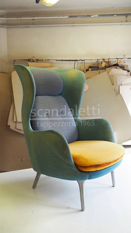 ro anteprima copia Restauro poltrona RO di Fritz Hansen